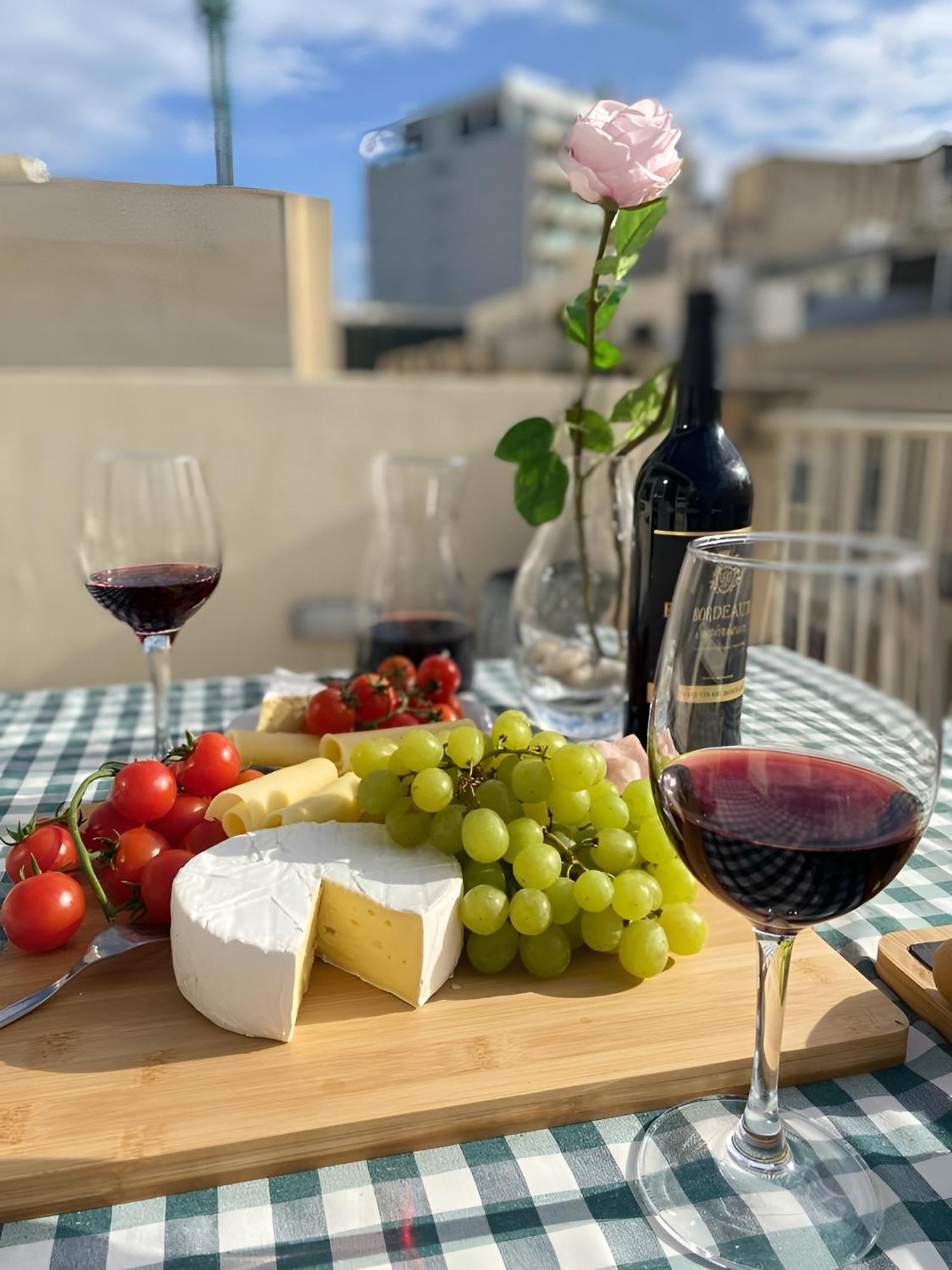 Sliema Cosy Penthouse With Bbq Daire Dış mekan fotoğraf